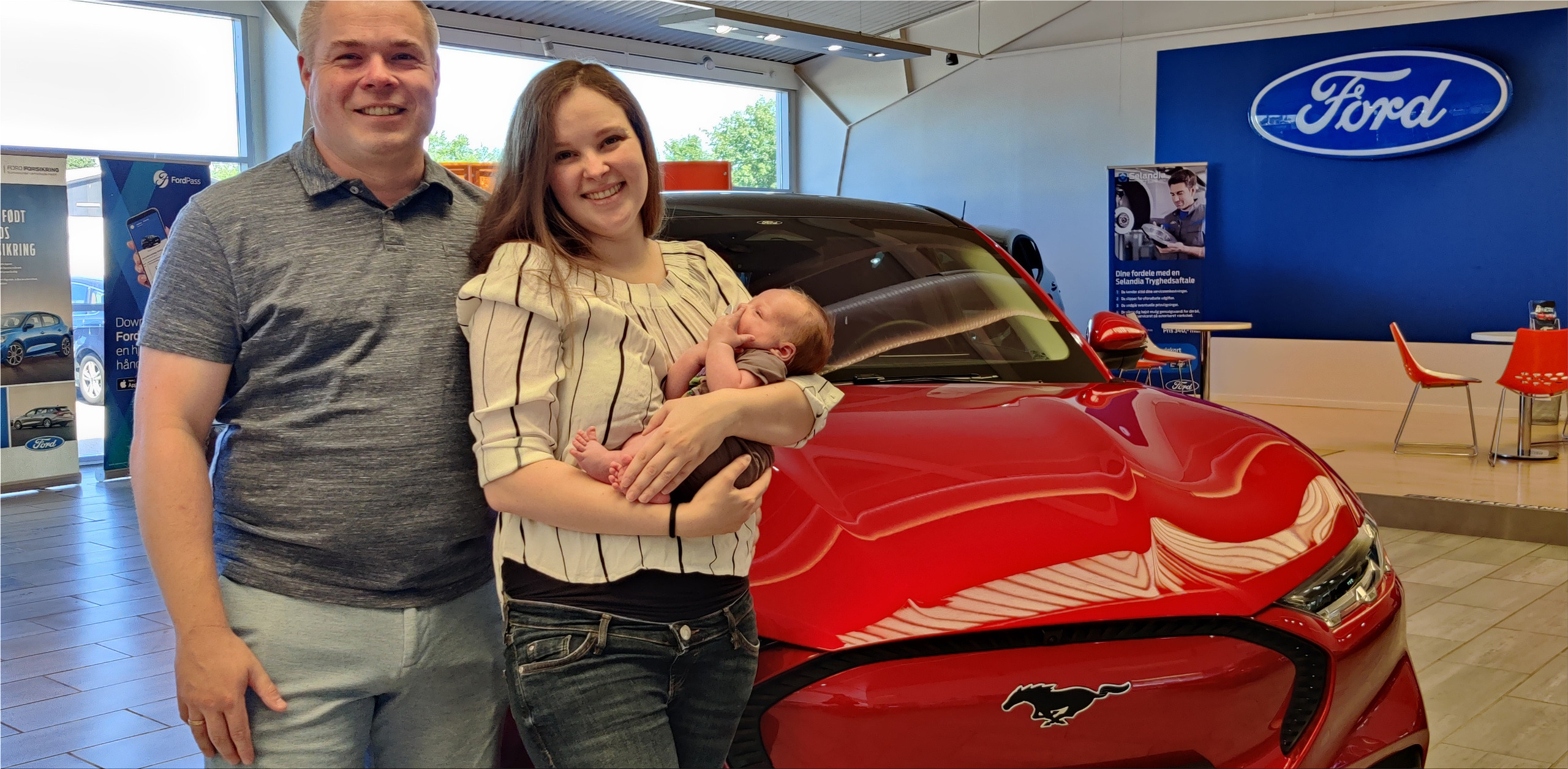 A woman gave birth in her Ford Mustang Mach-E electric car