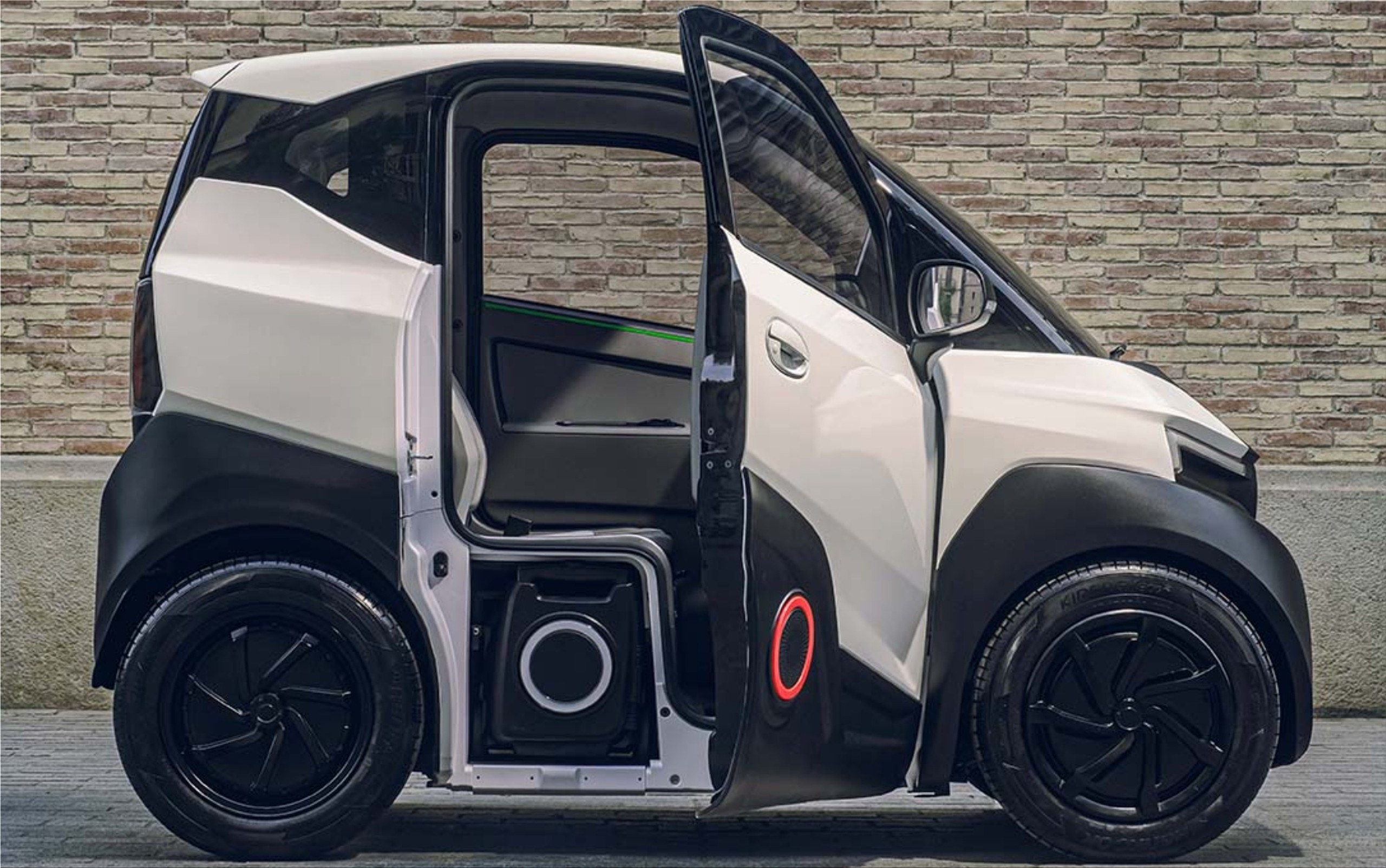 The new cityready electric car Silence S04 Electric Hunter