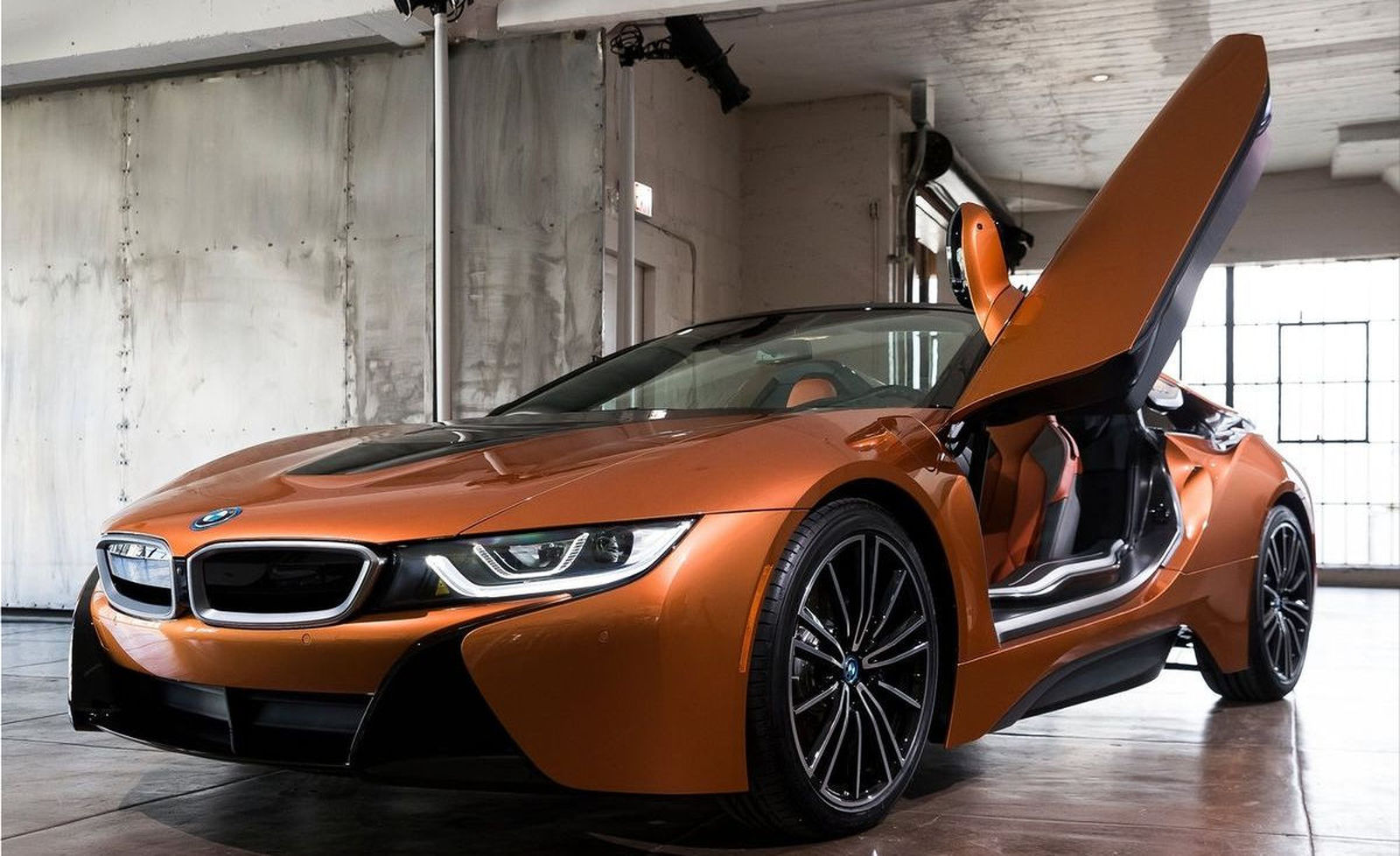 Bmw I8 Roadster Plug In Hybrid Sports Car From 163300 Electric Hunter