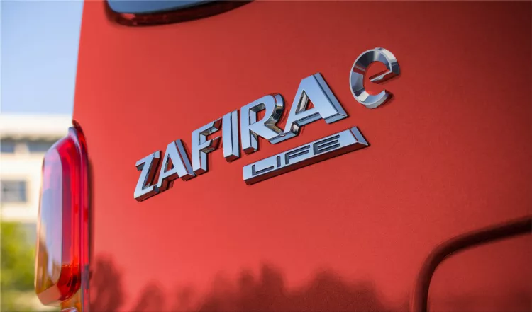 Opel Zafira-e Life electric minivan
