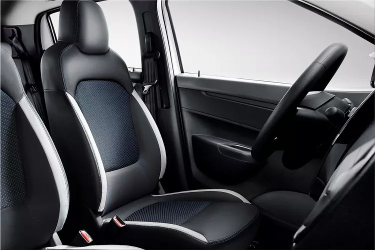 Renault City K-ZE interior