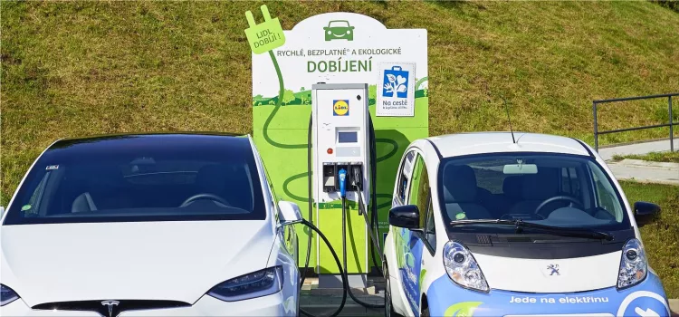Spanish drivers prefer gas cars over electric cars