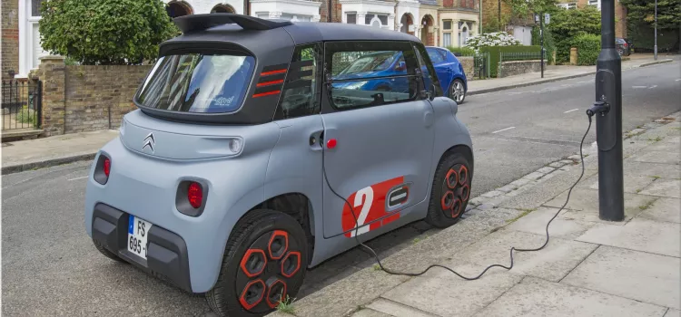 Driving School with Citroen Ami – 100% Electric: A New Way to Learn Eco-Friendly Mobility