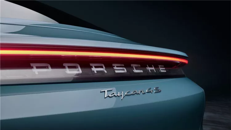 Porsche Taycan 4S - official information and photos