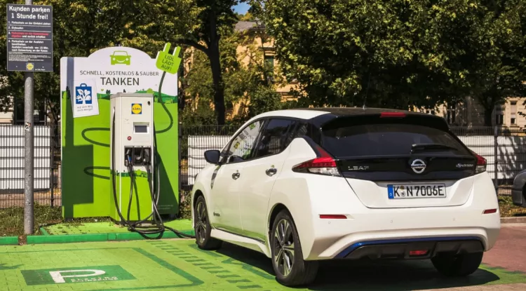 Lidl plans to build 400 charging stations for electric vehicles