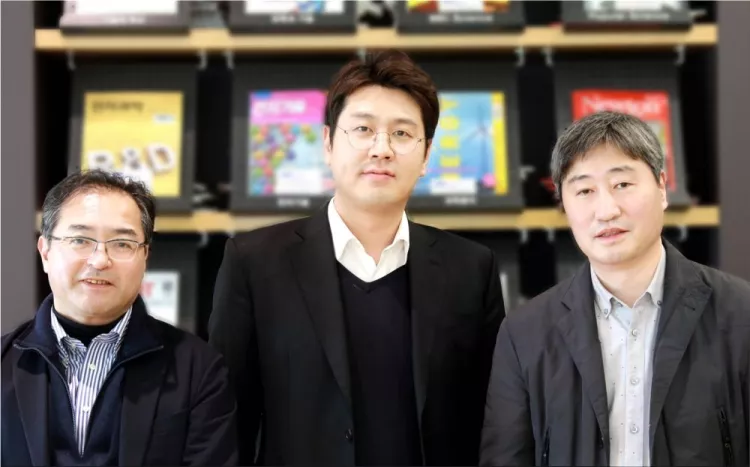 Yuichi Aihara, Principal Engineer from SRJ, Yong-Gun Lee, Principal Researcher and Dongmin Im, Master from SAIT